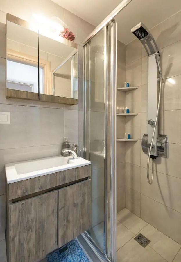 Downtown City Apartment เทสซาโลนิกิ ภายนอก รูปภาพ