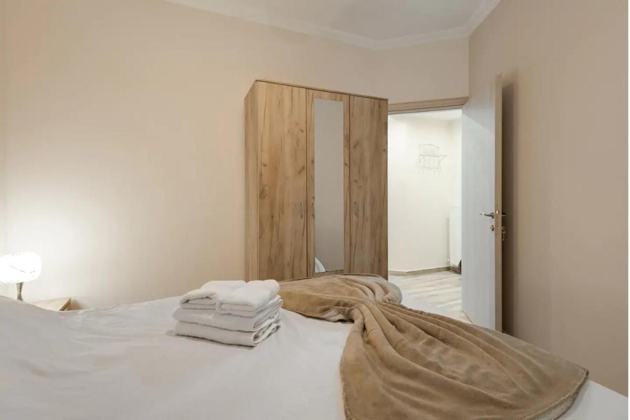 Downtown City Apartment เทสซาโลนิกิ ภายนอก รูปภาพ