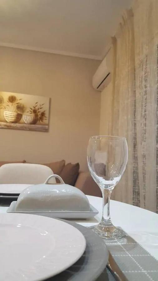 Downtown City Apartment เทสซาโลนิกิ ภายนอก รูปภาพ